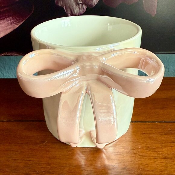 New Pink Bow 🎀 Iridescent Textured Ceramic Coffee Tea Mug Cup 12oz w/ Box - Picture 1 of 6
